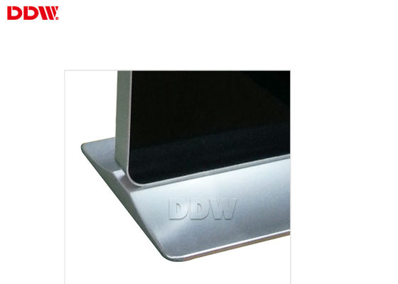 55 Inch Lantai Berdiri Digital Signage Komersial Layar Lcd Bukti Debu Untuk Supermarket