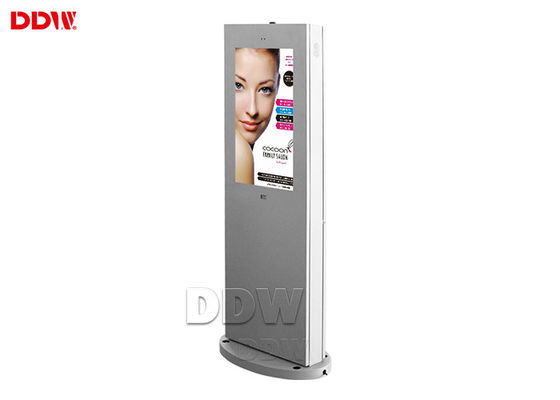 65 Inci layar besar luar Digital Signage Kiosk, 10bit / Warna Digital Display Signage