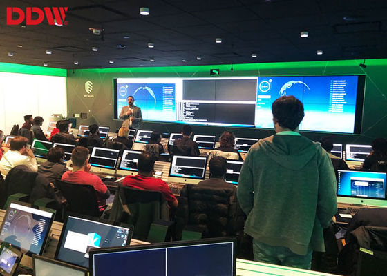 1.7 Mm Narrow Bezel CCTV Video Wall FHD Resolusi Fisik 1920x1080