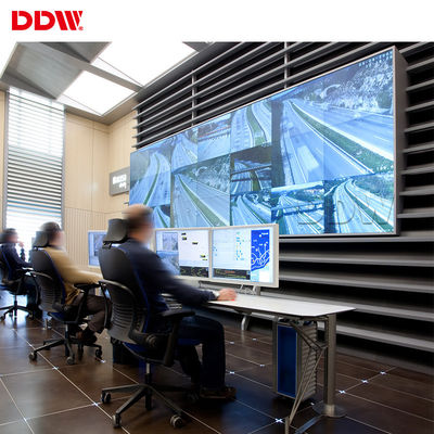 Tampilan Resolusi Tinggi VGA Video Wall Matrix Dengan Software 1080P Multi Signal Sources 32bit Color