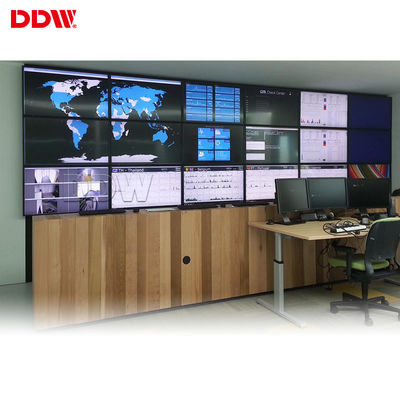 2-4 Split Screen IP Video Wall Scaler Mendukung Pembekuan Gambar Layar Besar RS232 LAN