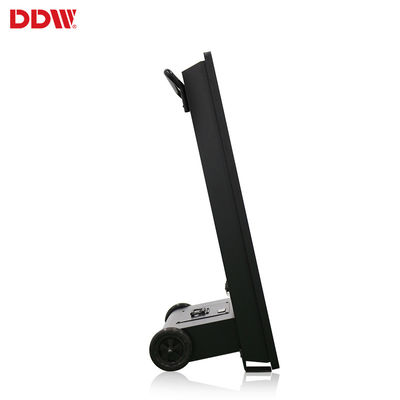 43 inci Outdoor portable kiosk baterai di luar ruangan iklan LCD layar tampilan digital signage