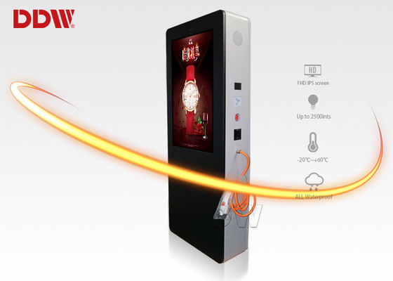 Tuduhan Luar Biaya Tumpukan Tumpukan Digital Signage 2500 Nits AC 110V-240V Untuk Mobil Energi
