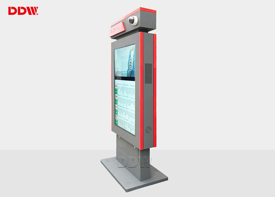Di luar lantai berdiri Digital Signage Kiosk 3600W, 4000 / 1 sinar matahari yang dapat dibaca monitor untuk stasiun bus